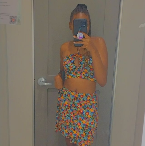 Meet your Posher, Brooklin - Picture 1 of 7